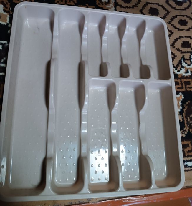 Продам лоток для столовых ложек