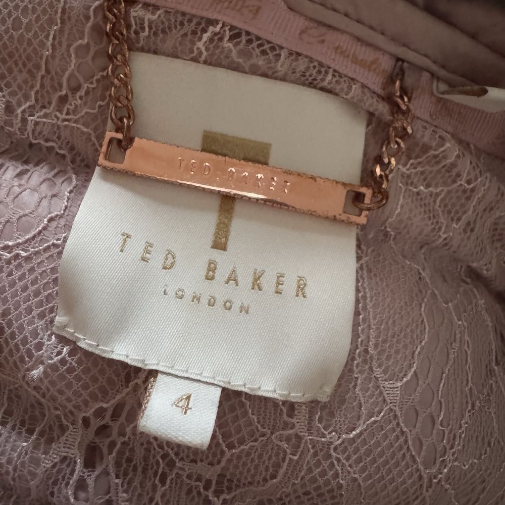 Пухено дамско яке Ted Baker/размер 4