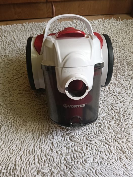 Vând Aspirator fara sac VORTEX VO4504, 2l, 800W, 79dB, rosu-alb