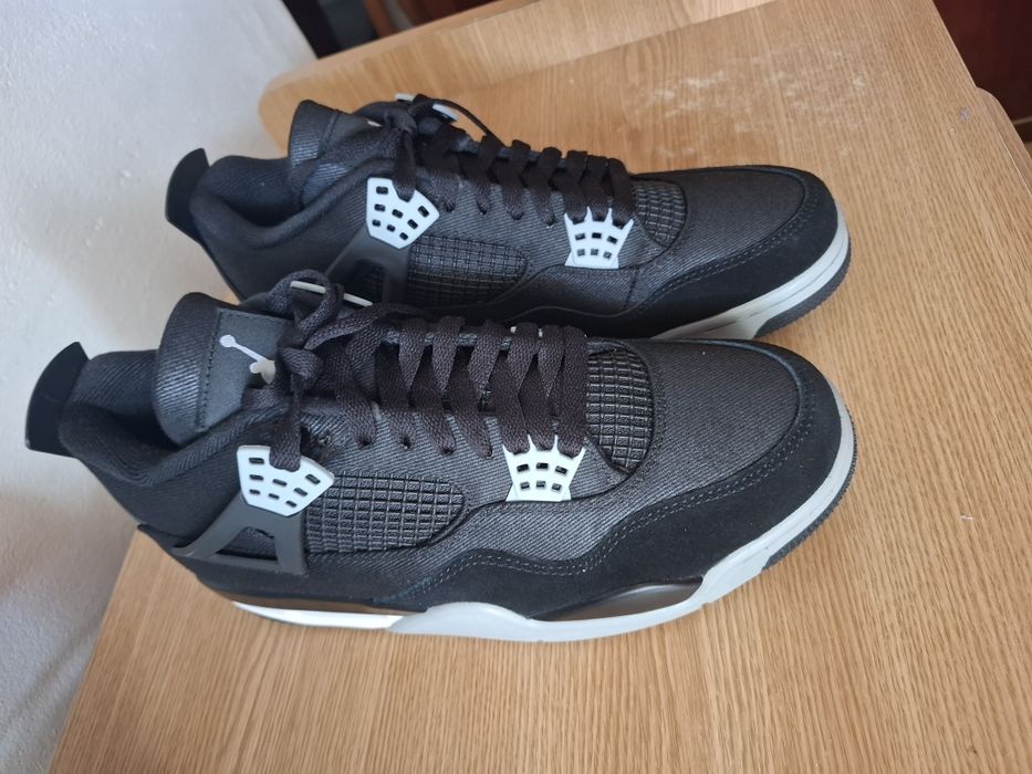 Jordan 4 black canvas