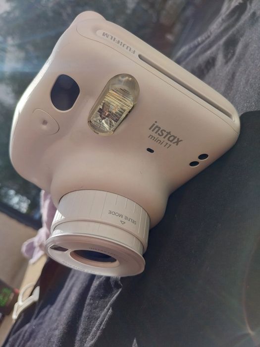 Fujifilm Instax Mini 11, aparat foto polaroid