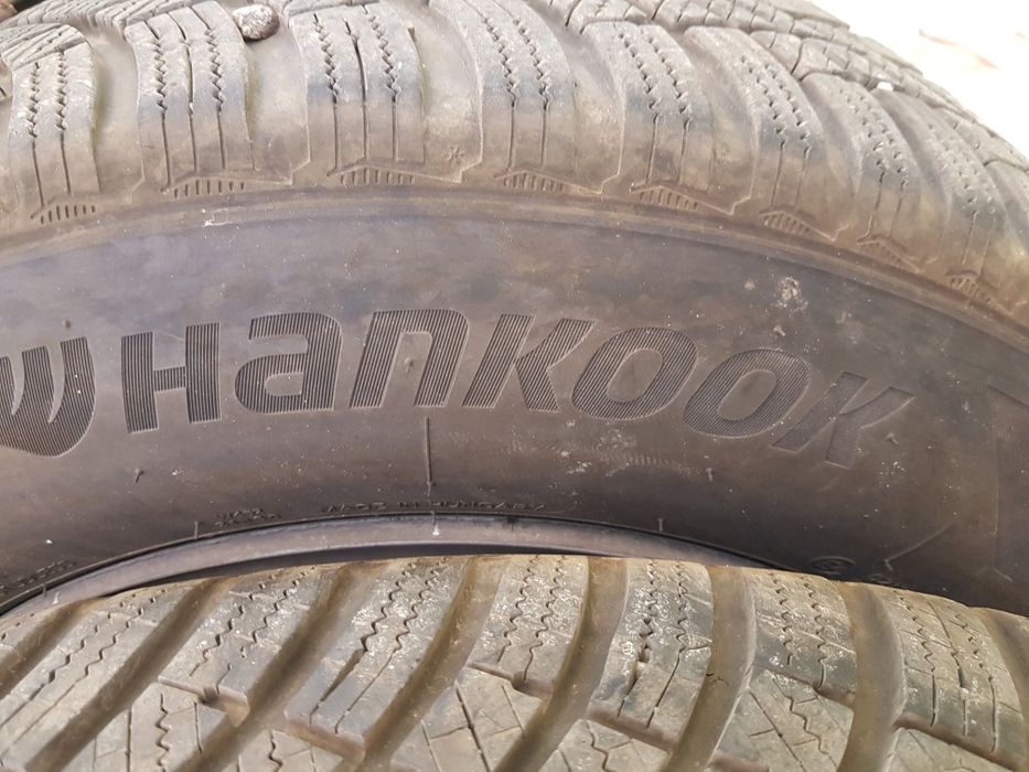 Vand 4 anvelope iarna ca noi Hankook icept RS3 215/65/16