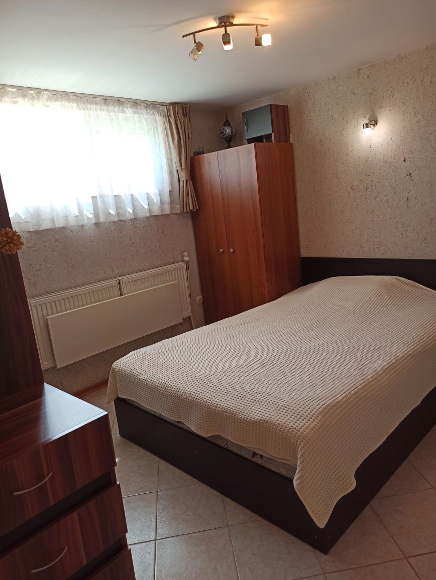 Продавам къща в град Банкя