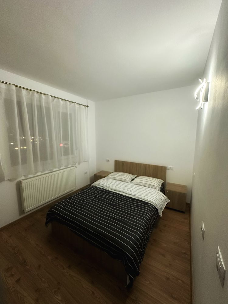 Închiriez apartament în regim hotelier