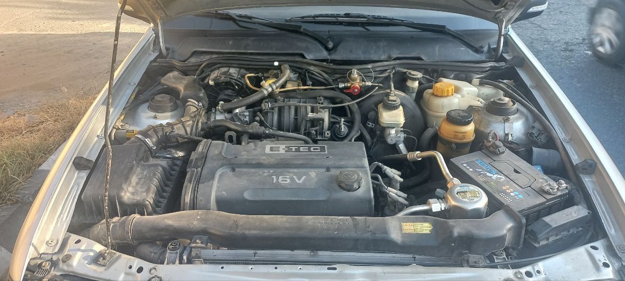 Neksiya 1.6 lyuks konditsioner ideal holatda
