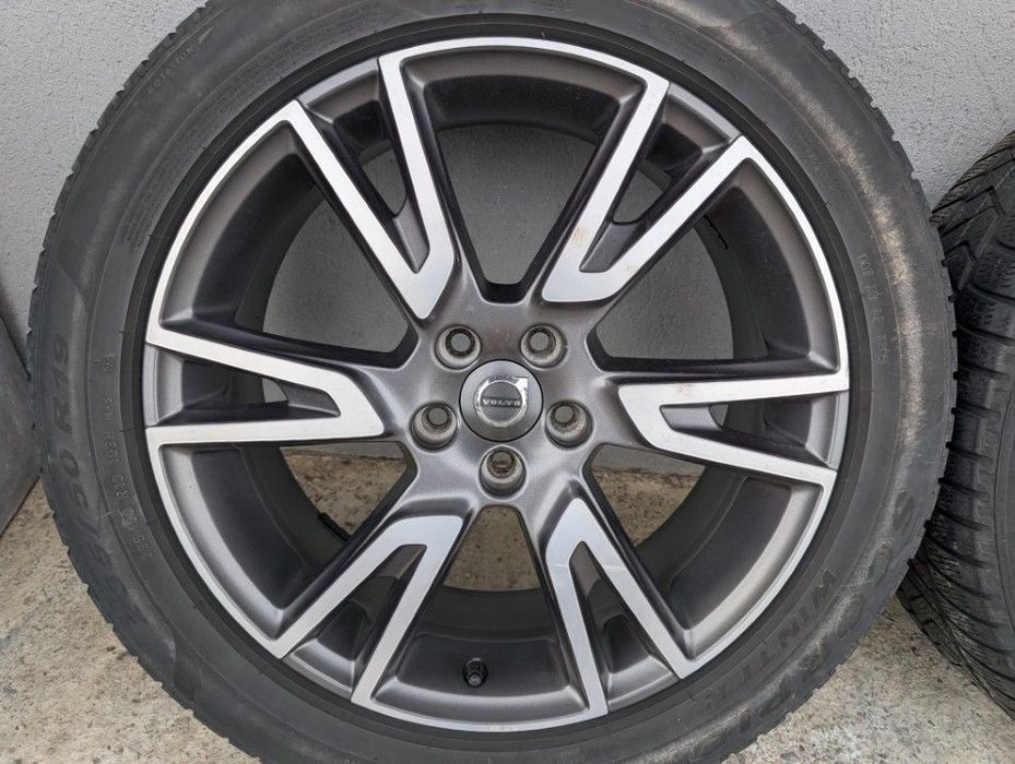 Jante 5 spite duble 19" Volvo S90 V90 S60 V60CC XC40 XC60 XC70 XC90 anvelope 235/50R19 Pirelli