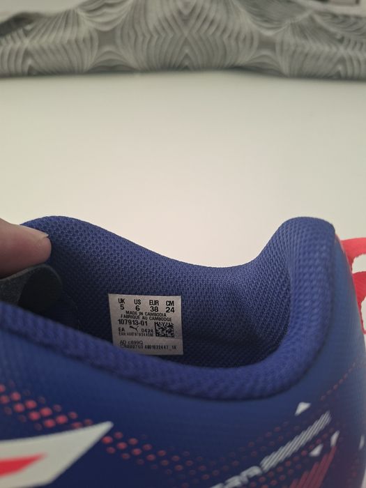 Vând adidasi marca Puma