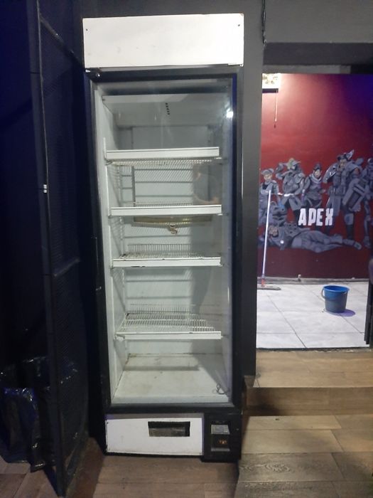 Продам холодильник для напитков