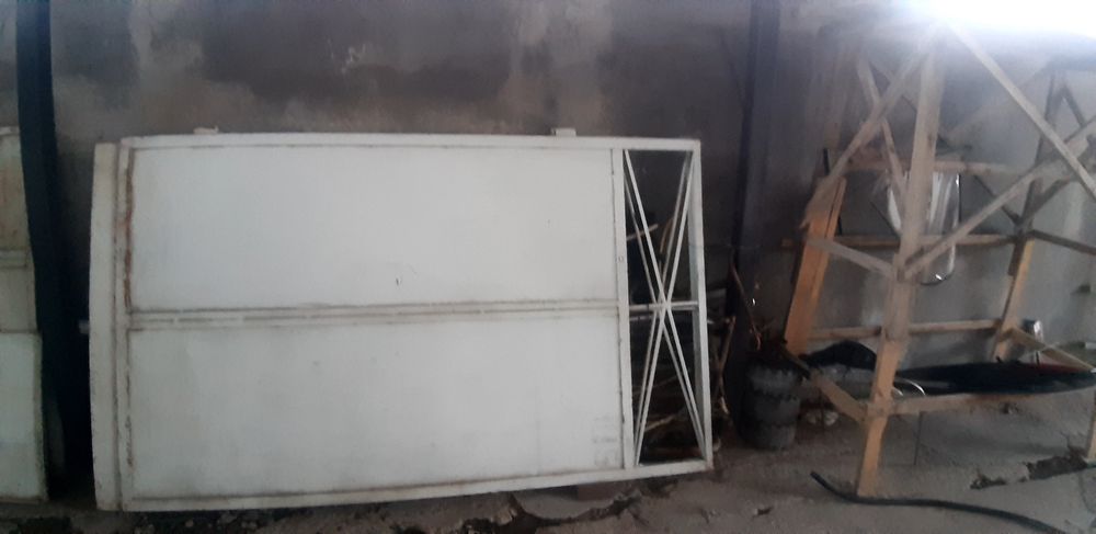 Ворота хорошие крепкие советские со стойками для дома ,участка ,