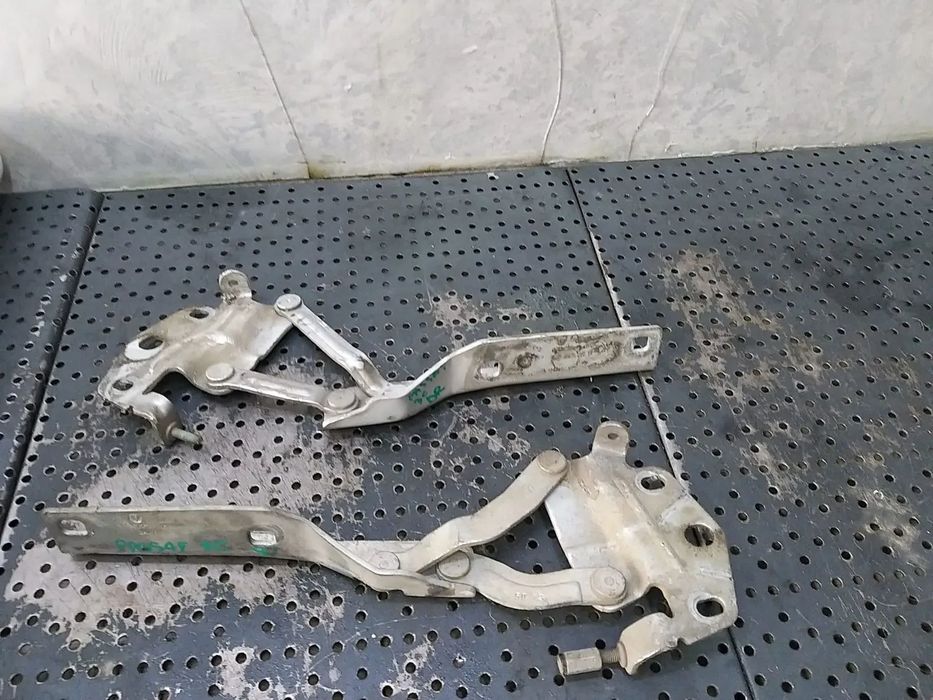 Set balamale capota stanga dreapta vw passat b6 3c 3aa823301 16027001a