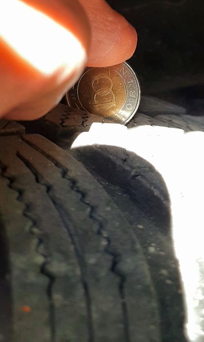 Зимни гуми Hankook 215/70/16 - 2броя