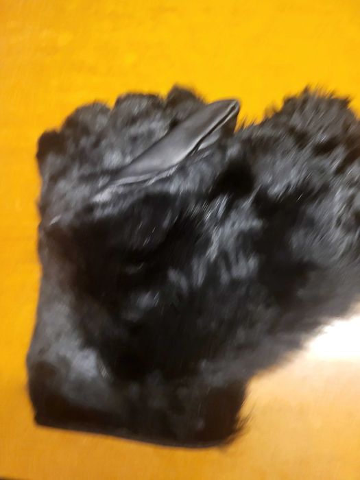 Manusi de piele cu fsta de blana de iepure