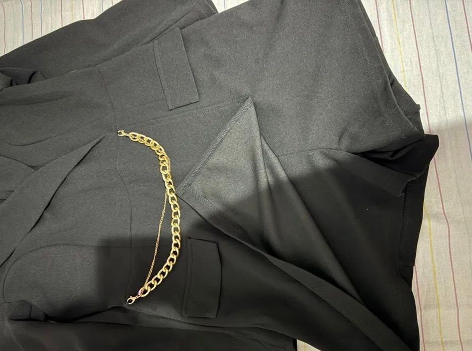 Елегантна черна рокля