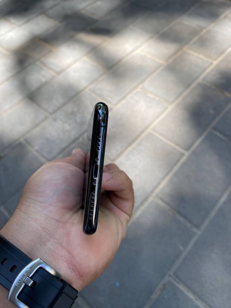 Iphone XsMax sotiladi 64 gb SROCHNA!!!