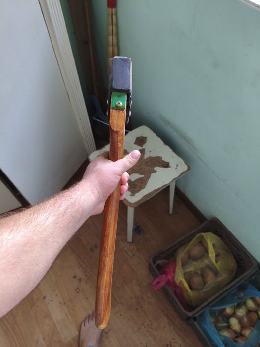 Топорь лезва 22см длина материал ресор