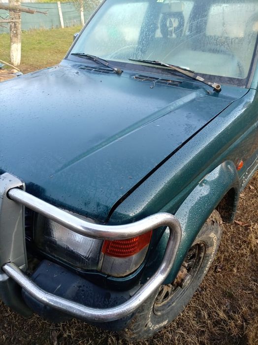 Vând pajero motor 2 5