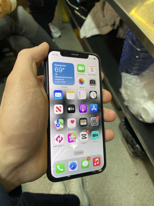 Iphone x srochna sotiladi