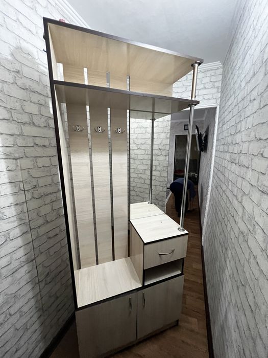 Продам шкаф для прихожи