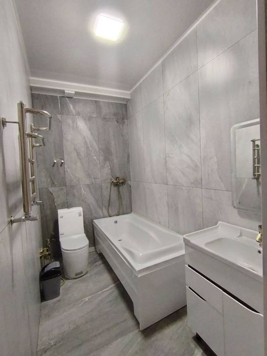 3 комнатная люкс! Новый ремонт!