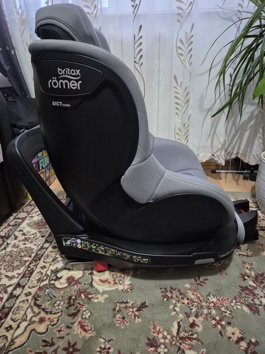 Scaun auto rotativ Britax Romer, 61-105 cm