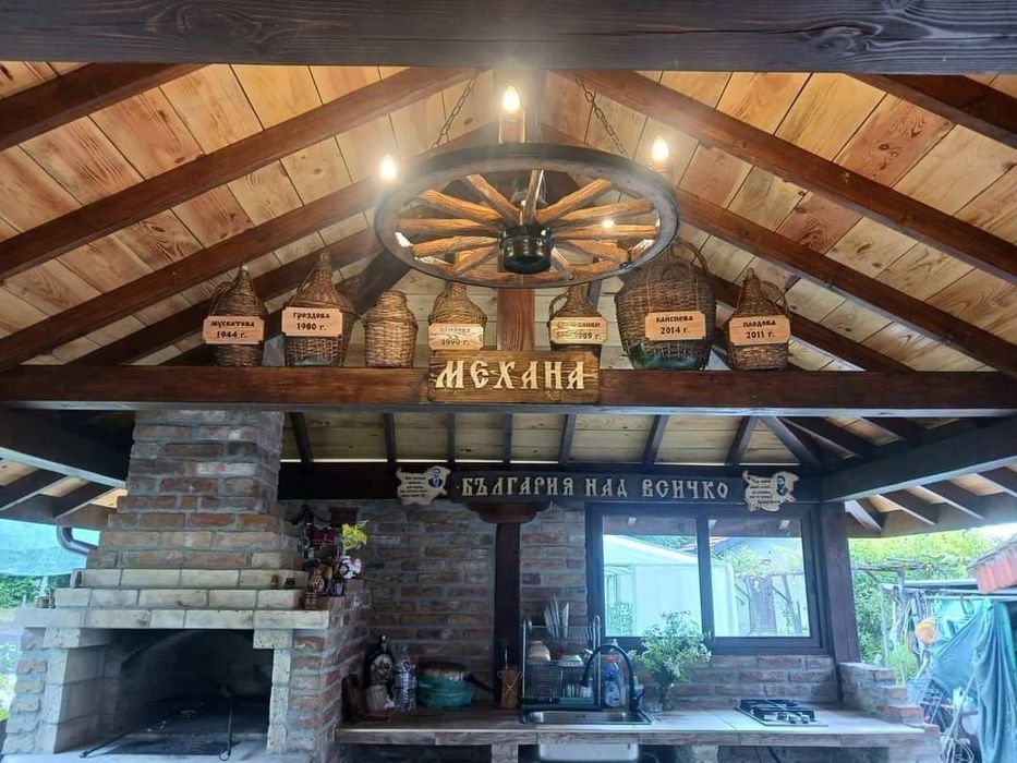 Полилеи , осветление от  колела от каруца с ръчно изработени чашки