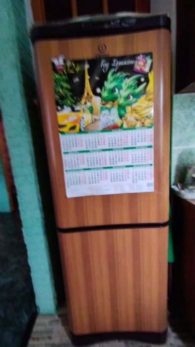 Продам холодильник