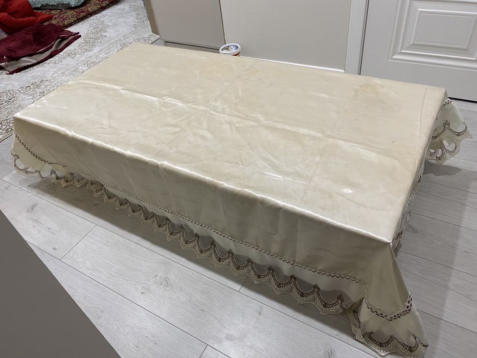 Сдаю в аренду низкий чайный стол