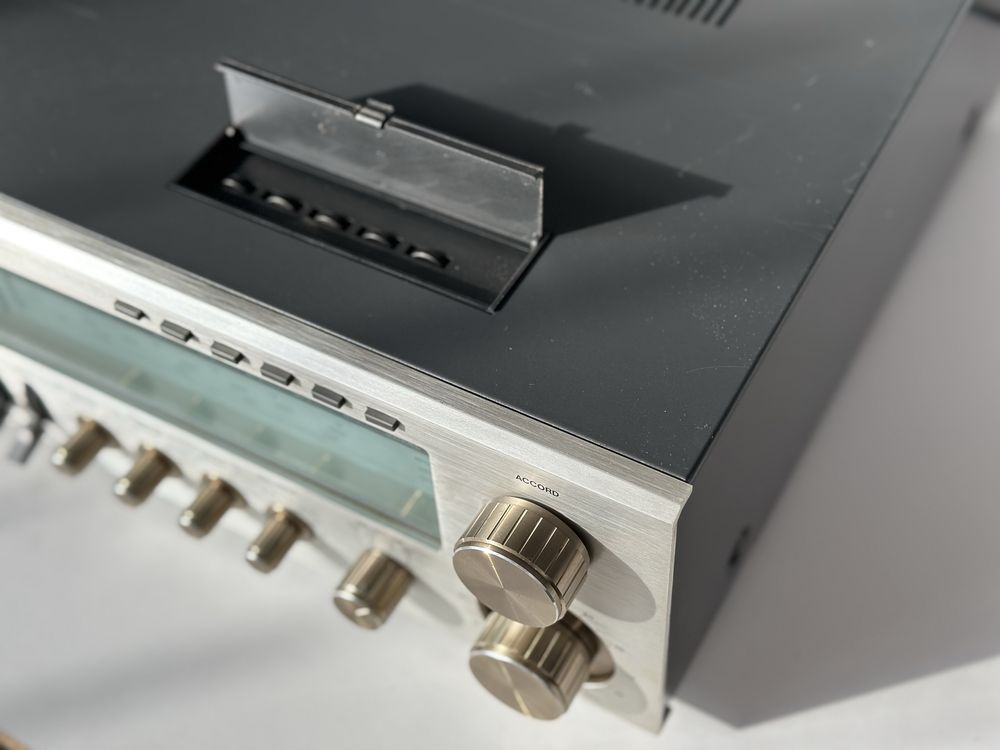 Amplificator Tuner ITT HiFi 8033 Model Vintage Sunet Desebit