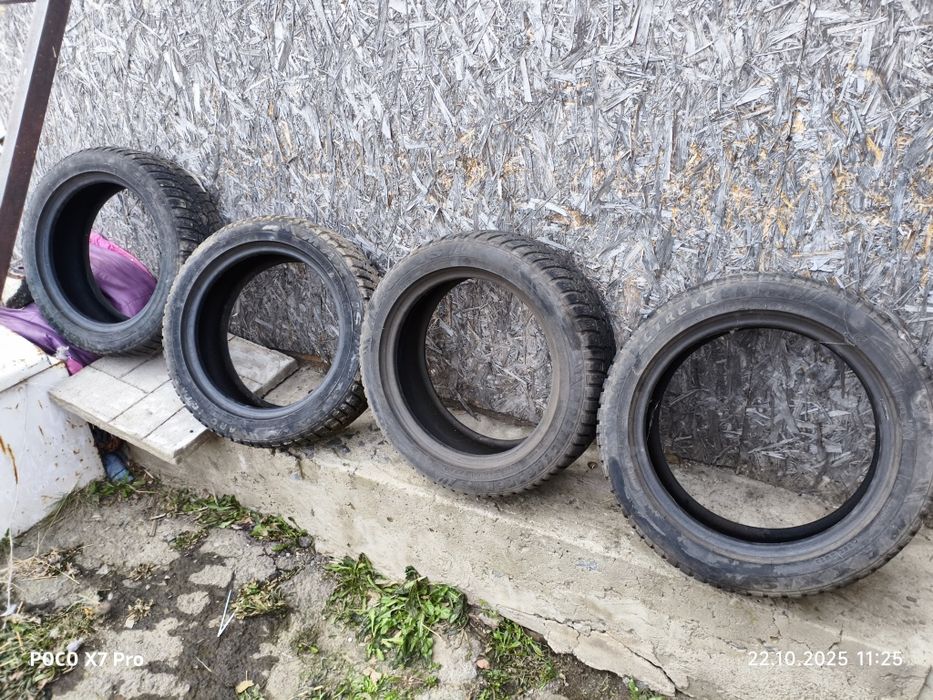Земная резина Maxxis Шиповка