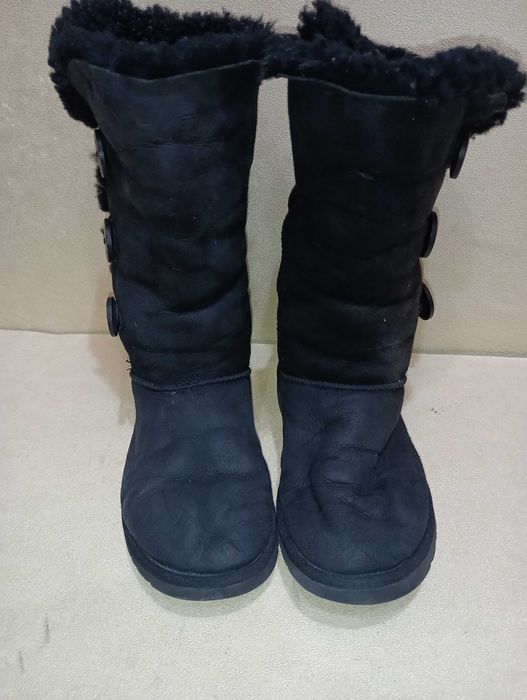 кожени ботуши UGG N 37 - 35 лв