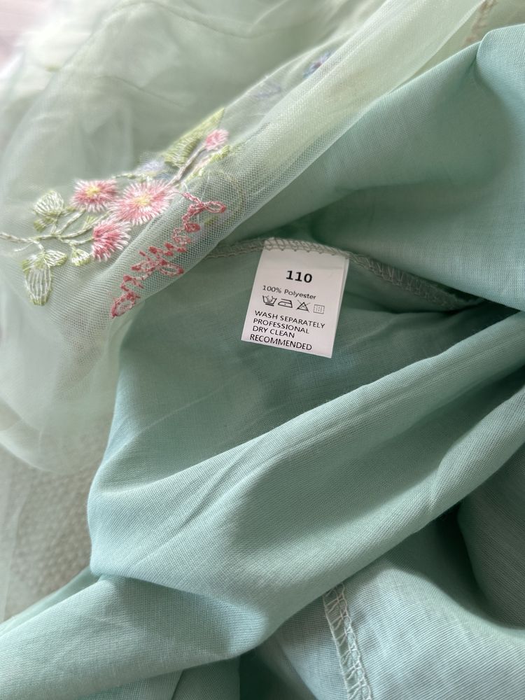 Rochie cu tulle si broderie verde fetițe