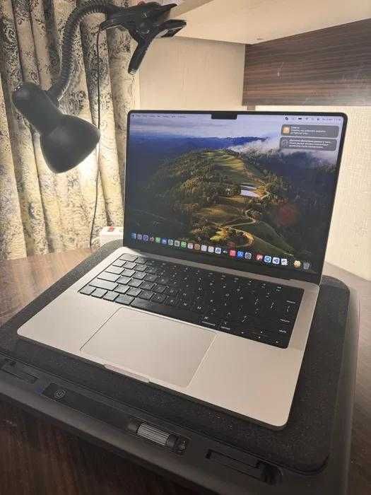 MacBook Pro M2 Pro / 16ГБ / 512ГБ