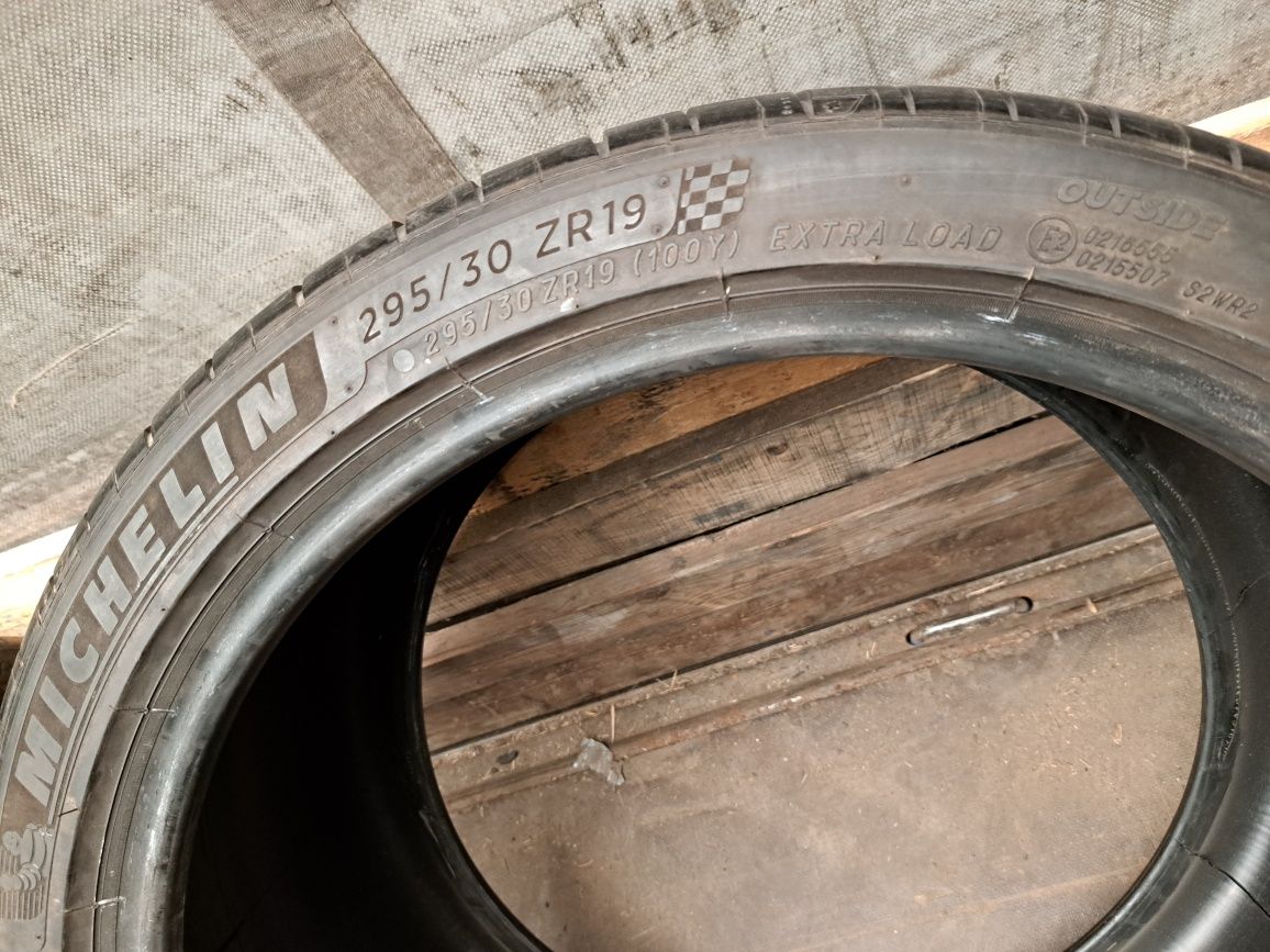 2 anvelope 295/30 R19 Michelin