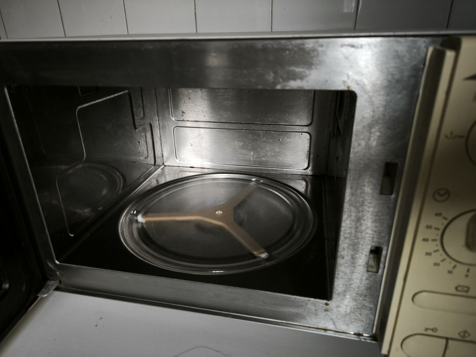 Микровълнова фурна