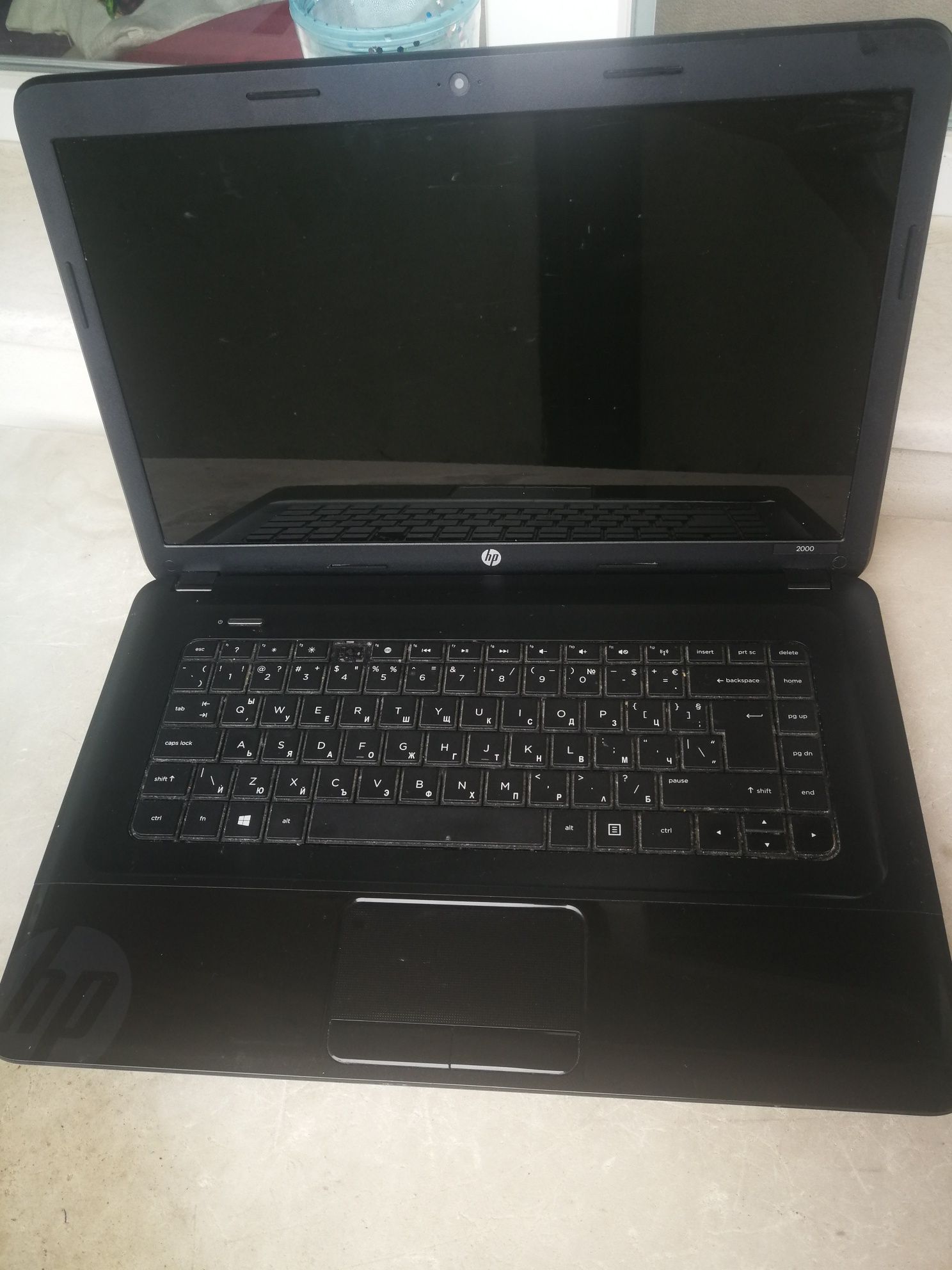 Лаптоп HP 2000, 15.6 инча