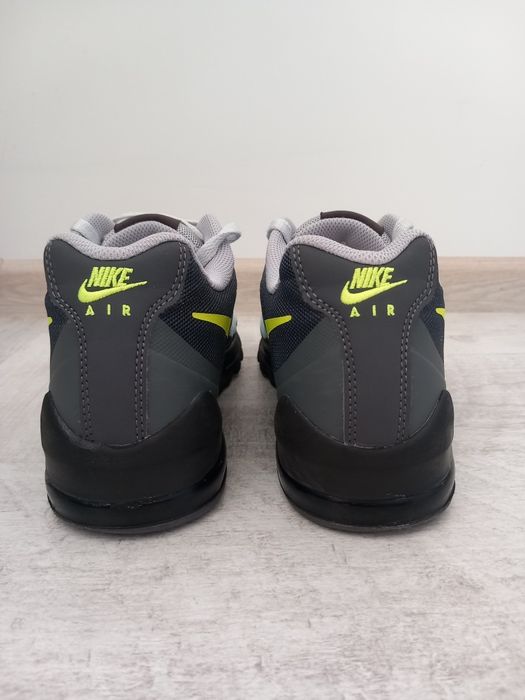 Обувки Nike air max INVIGOR