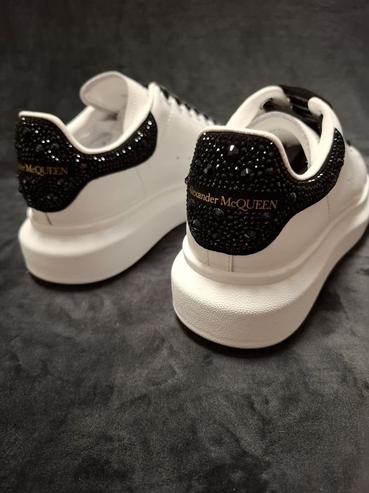 Alexander McQueen 750