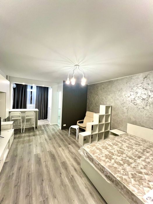 Proprietar închiriez garsoniera  metrou Lujerului