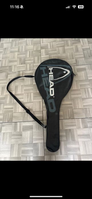 Vand doua huse palete de tenis de camp Head ca noi cu fermoar