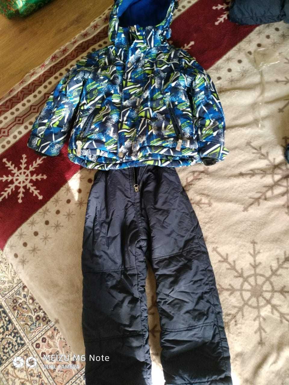 Зимняя куртка на мальчика 2-3года. Наполнитель Мембрана.  Цена 4000тг.