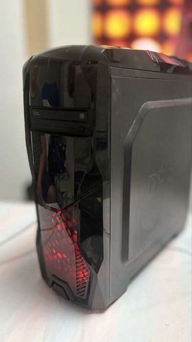 Desktop Unitate PC AMD Athlon X64 Quad-Core2.8GHz 10GBRam SSD150GB-OK