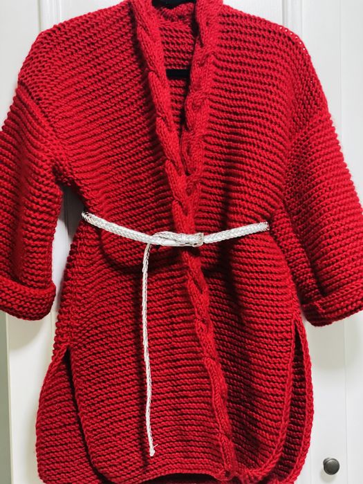 Cardigan realizat manual