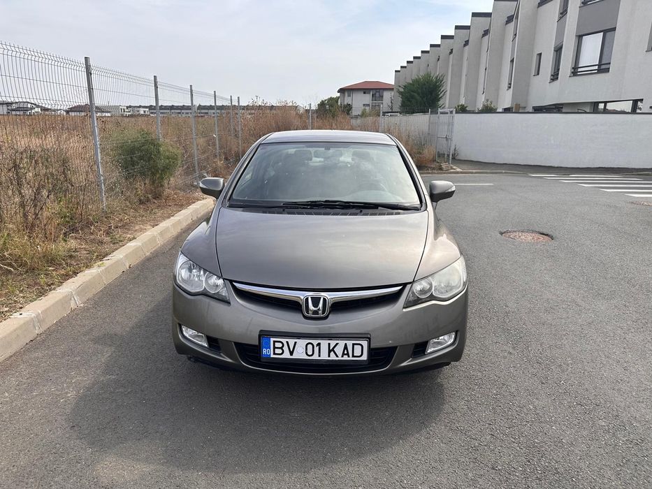 Vând Honda Civic hibrid