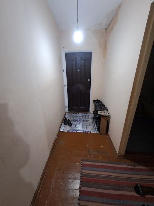 Кора Камиш 1/2 да 2 хона квартира сотилади