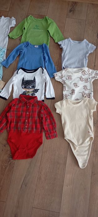 Lot body uri băieți 6/9 luni