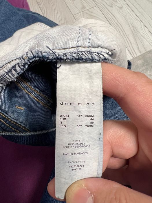 Blugi, talie 34inch 86cm, lungime picior 30 inch 76cm, măsura euro 44