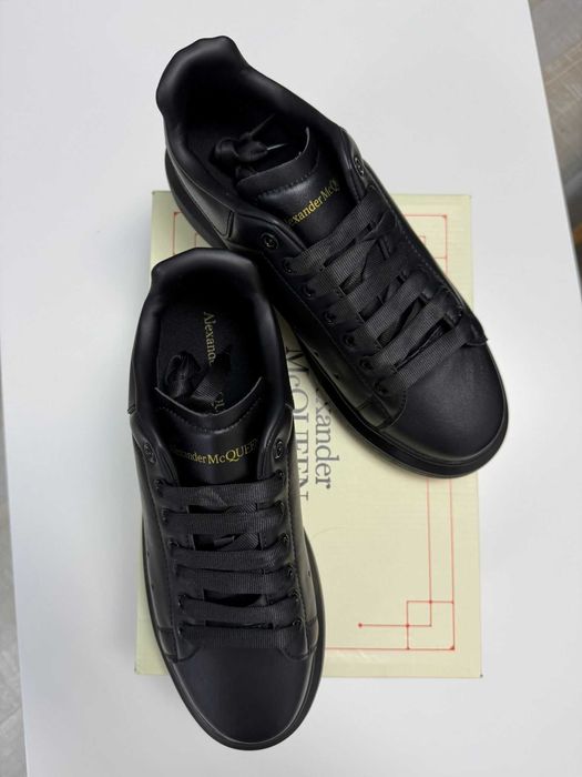 Adidasi Alexander McQueen