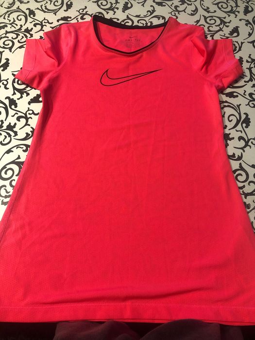 Спортна тениска  Nike размер S