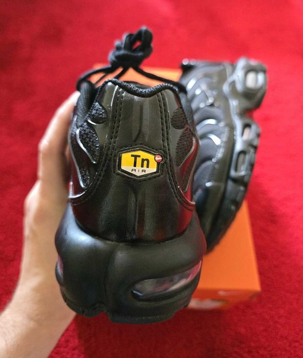 Nike Air Max TN Plus Triple Black (от/до 36-46 номер)(НАЙ-ПРОДАВАН)