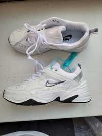 Кроссовки Nike m2k